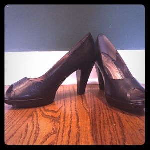 NWOT Sofft Peep-toe Heels